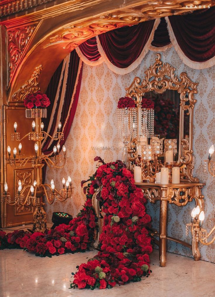 LUXURY DECOR